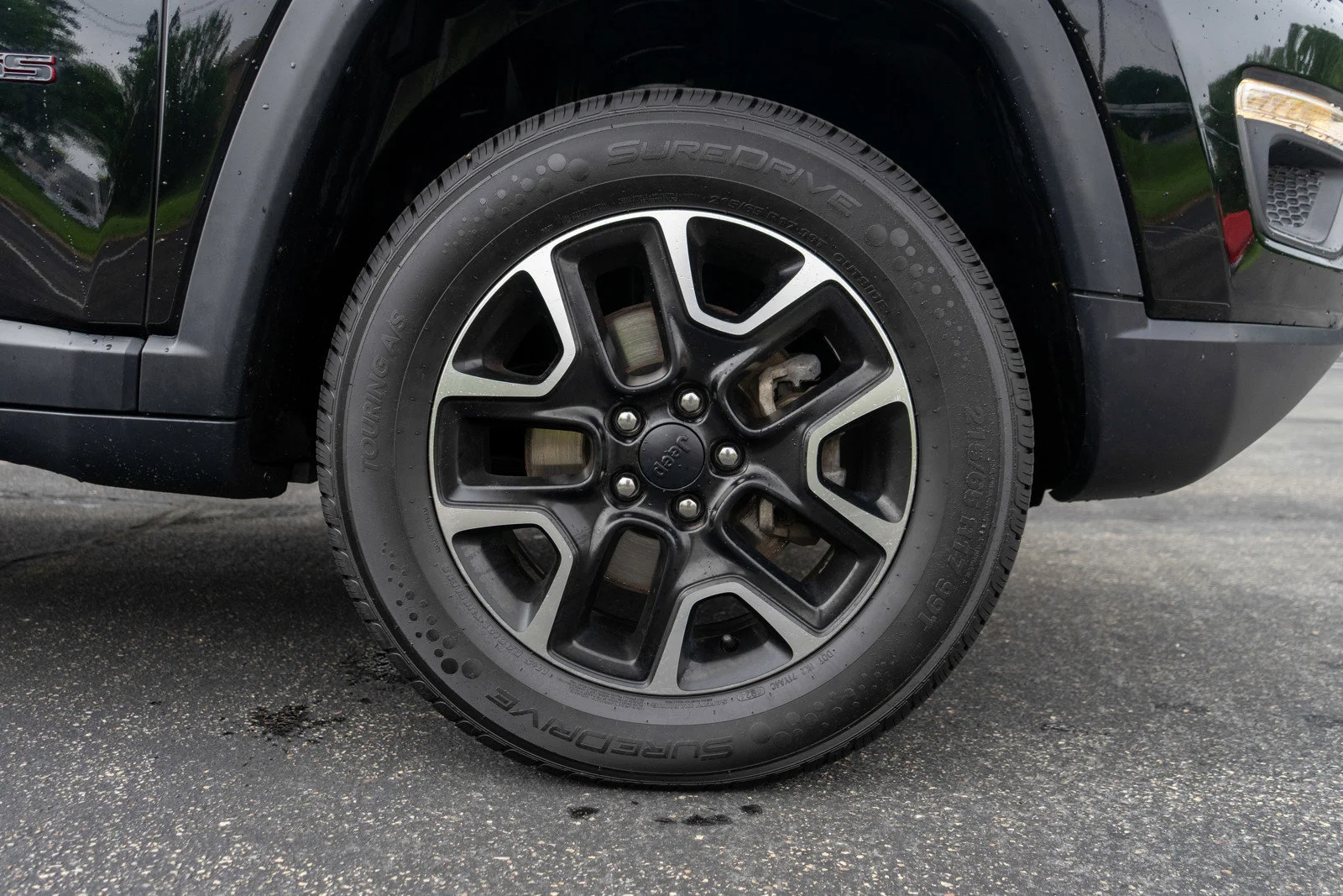 Used 2019 Diamond Black Crystal Pearlcoat Jeep Trailhawk image 10
