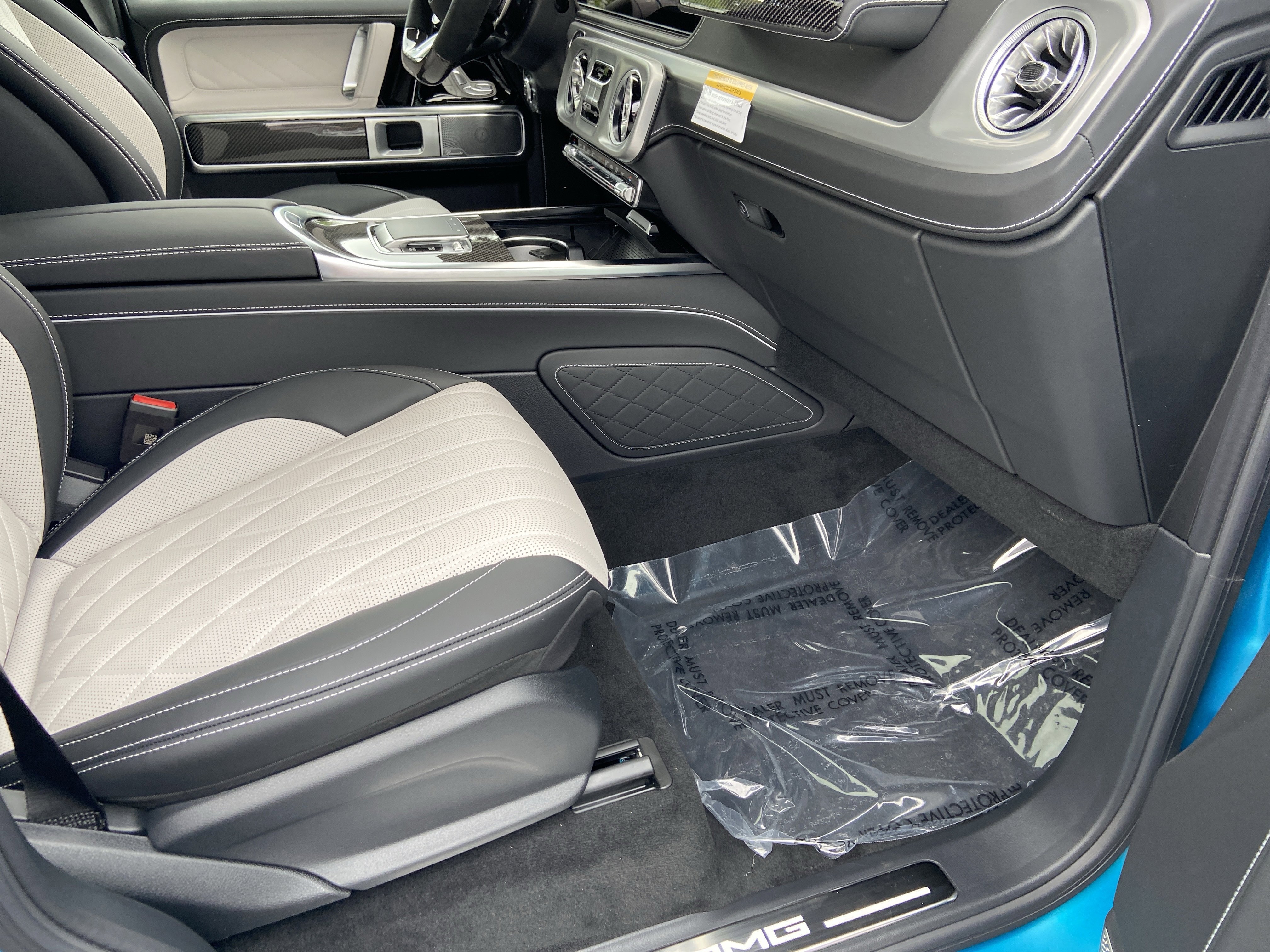New 2026 MANUFAKTUR hyper blue magno Mercedes-Benz AMG® G 63 SUV image 43