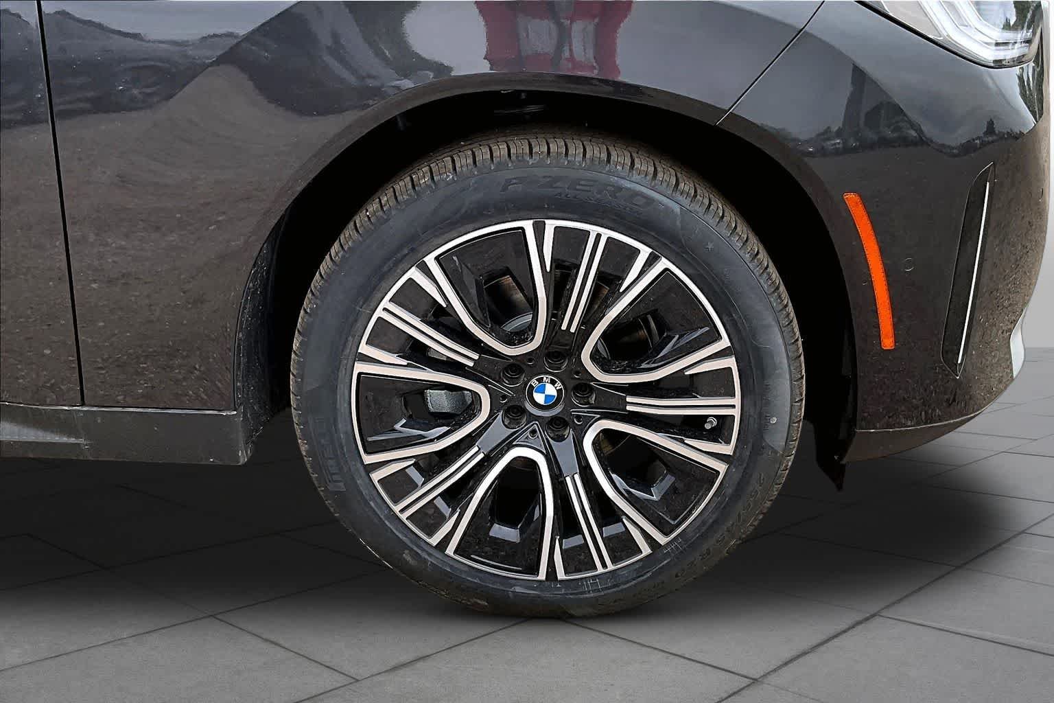 New 2026 Dark Graphite Metallic BMW 30 xDrive image 11