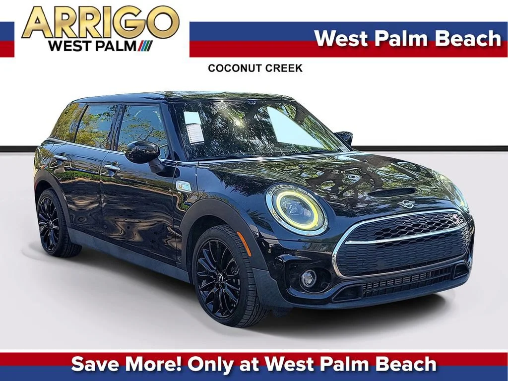 2022 MINI Clubman Cooper S's photo