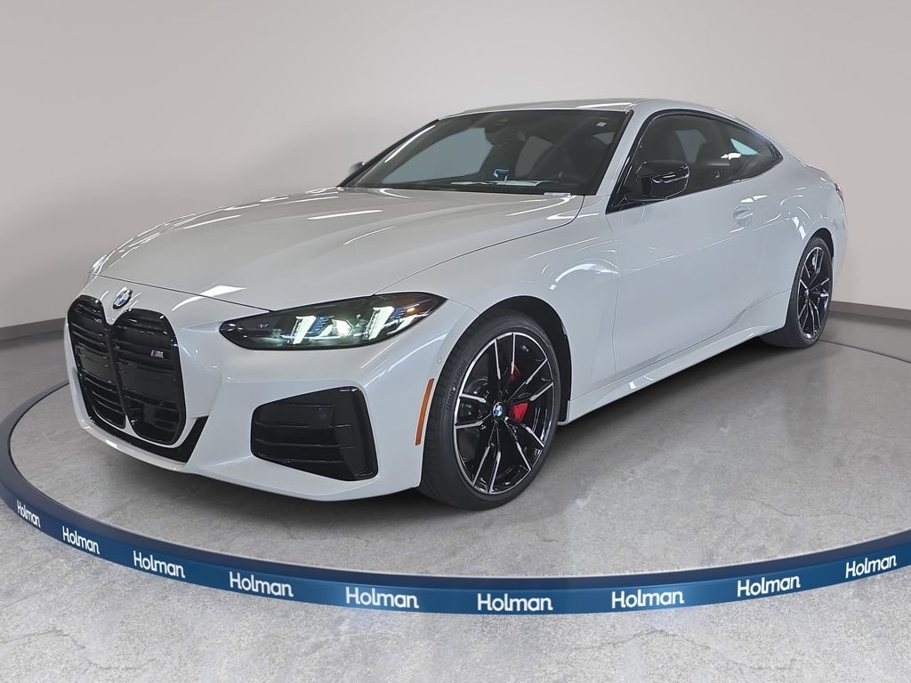 New 2027 Mineral White Metallic BMW M440i xDrive image 1
