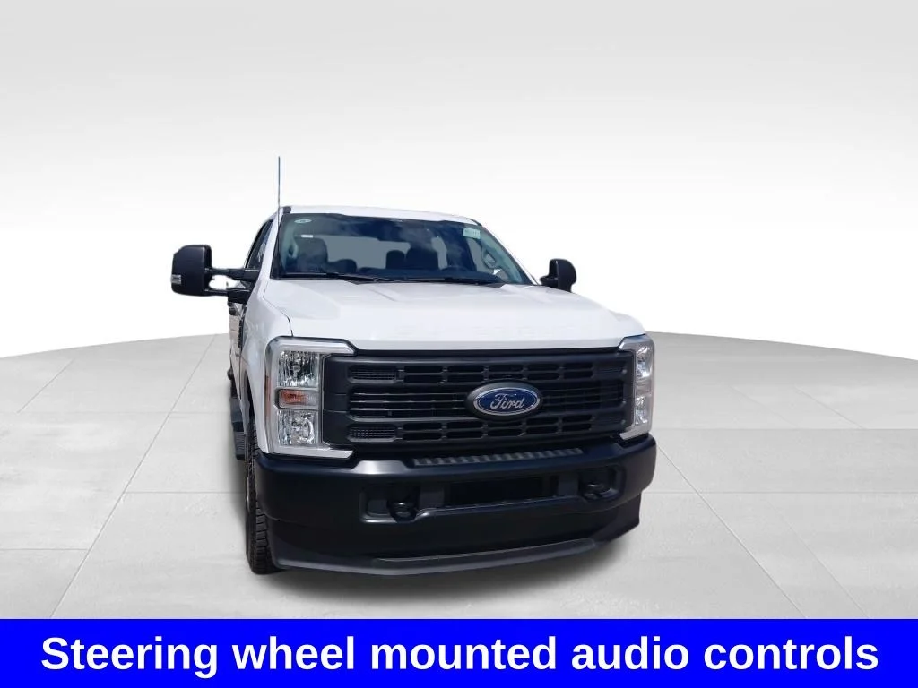 Used 2026 Oxford White Ford XL image 4