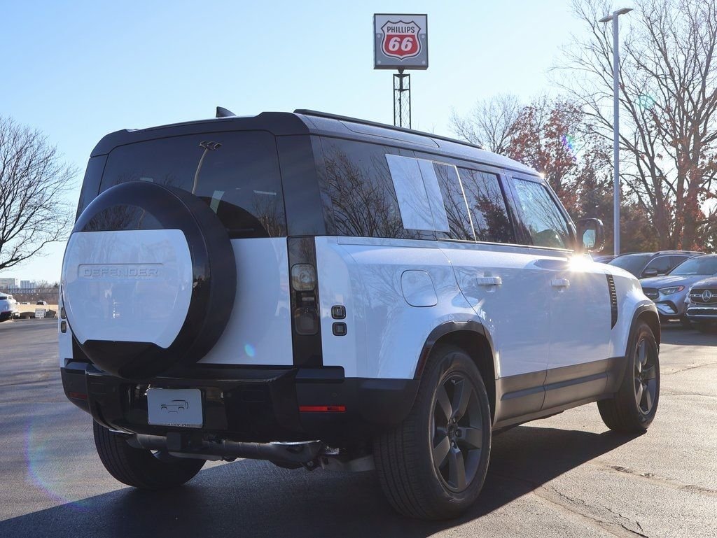 New 2026 Fuji White Land Rover S image 5