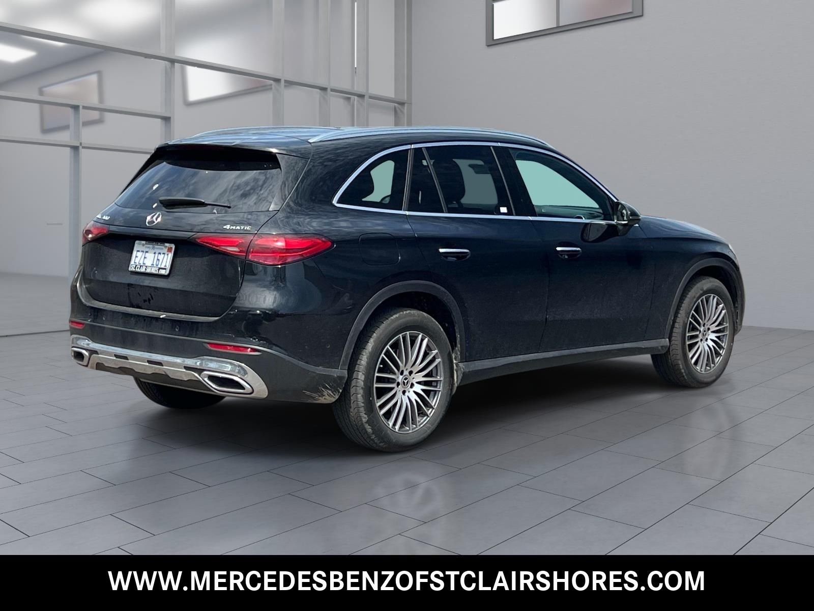 New 2026 Black Mercedes-Benz GLC 300 image 5