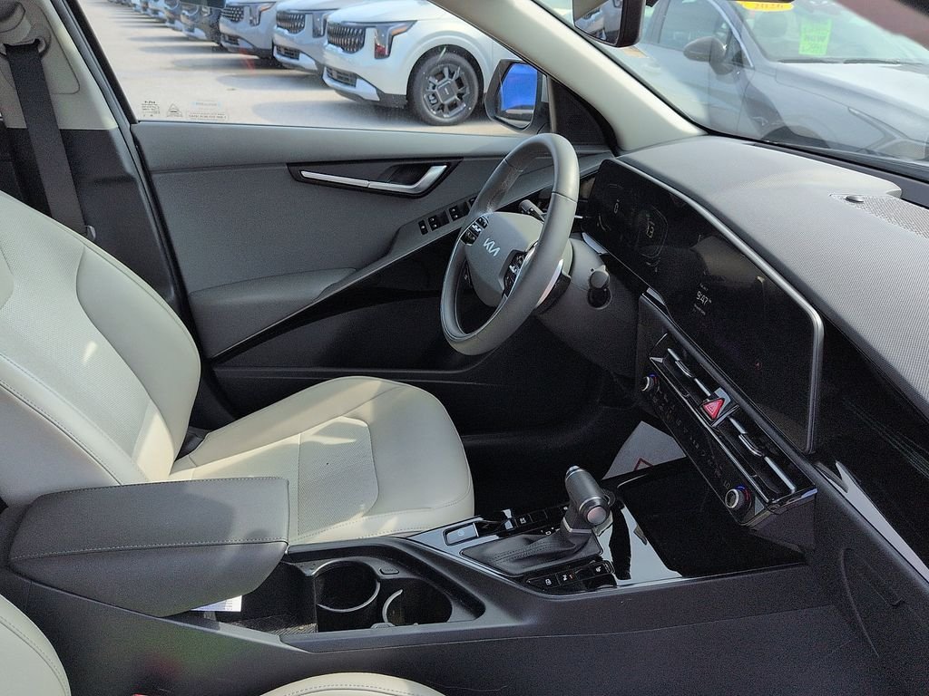 Certified Used 2025 Gray Kia EX image 7