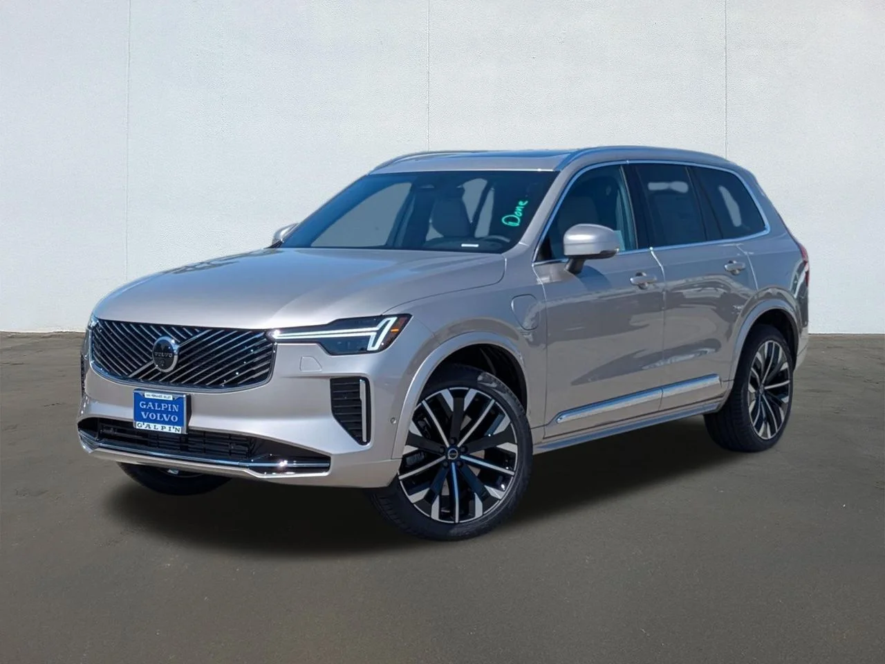 2026 Volvo XC90 T8 Recharge Plus Bright 7-Seat 4WD's photo