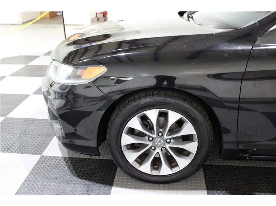 Used 2015 Black Honda EX-L image 9