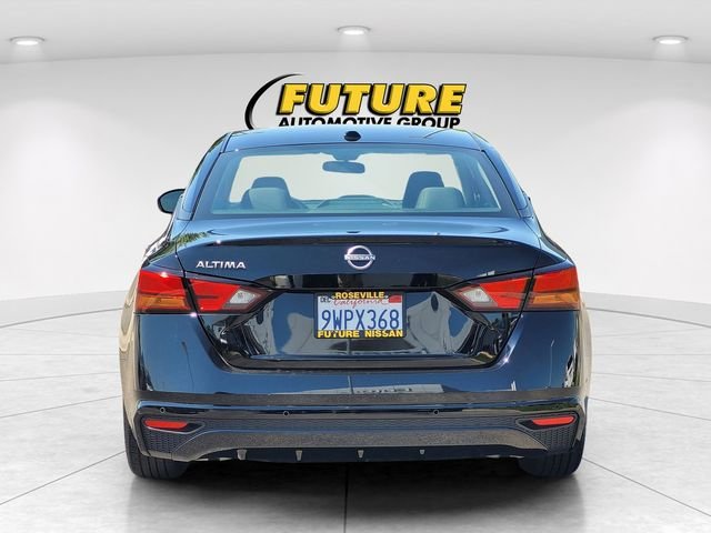 Used 2025 Black Nissan 2.5 S image 8