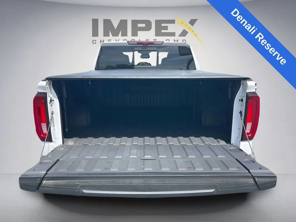 Used 2024 White Frost Tricoat GMC Denali image 10