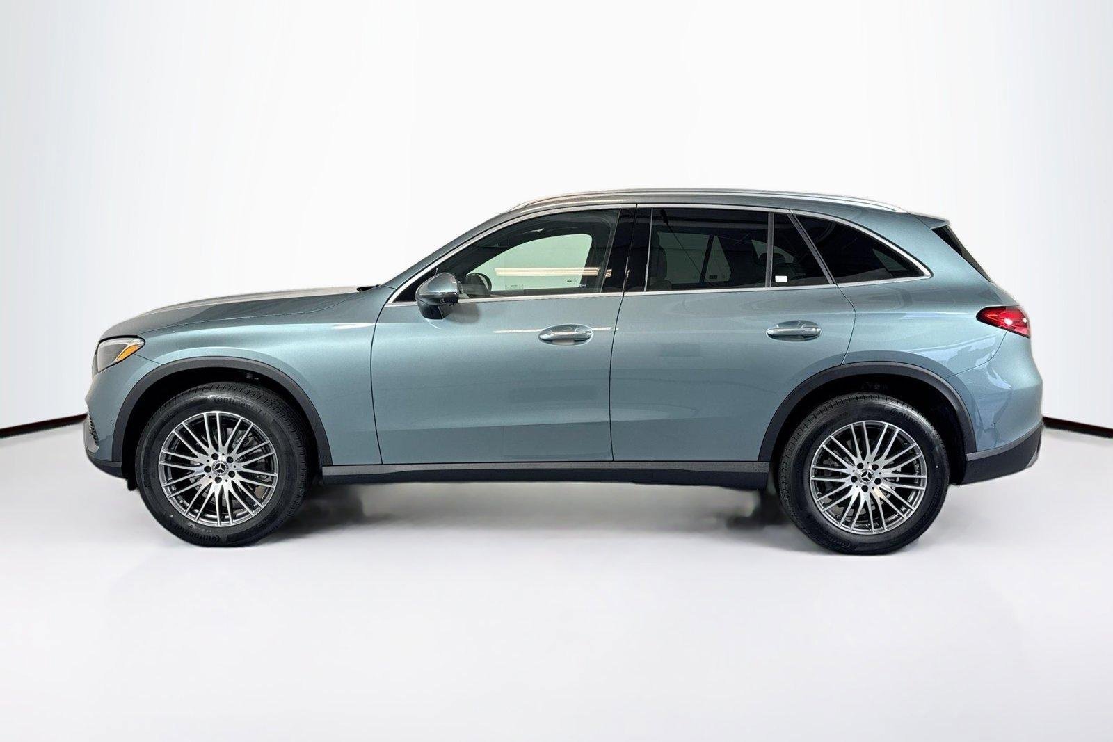 New 2026 Verde Silver Metallic Mercedes-Benz GLC 300 image 8