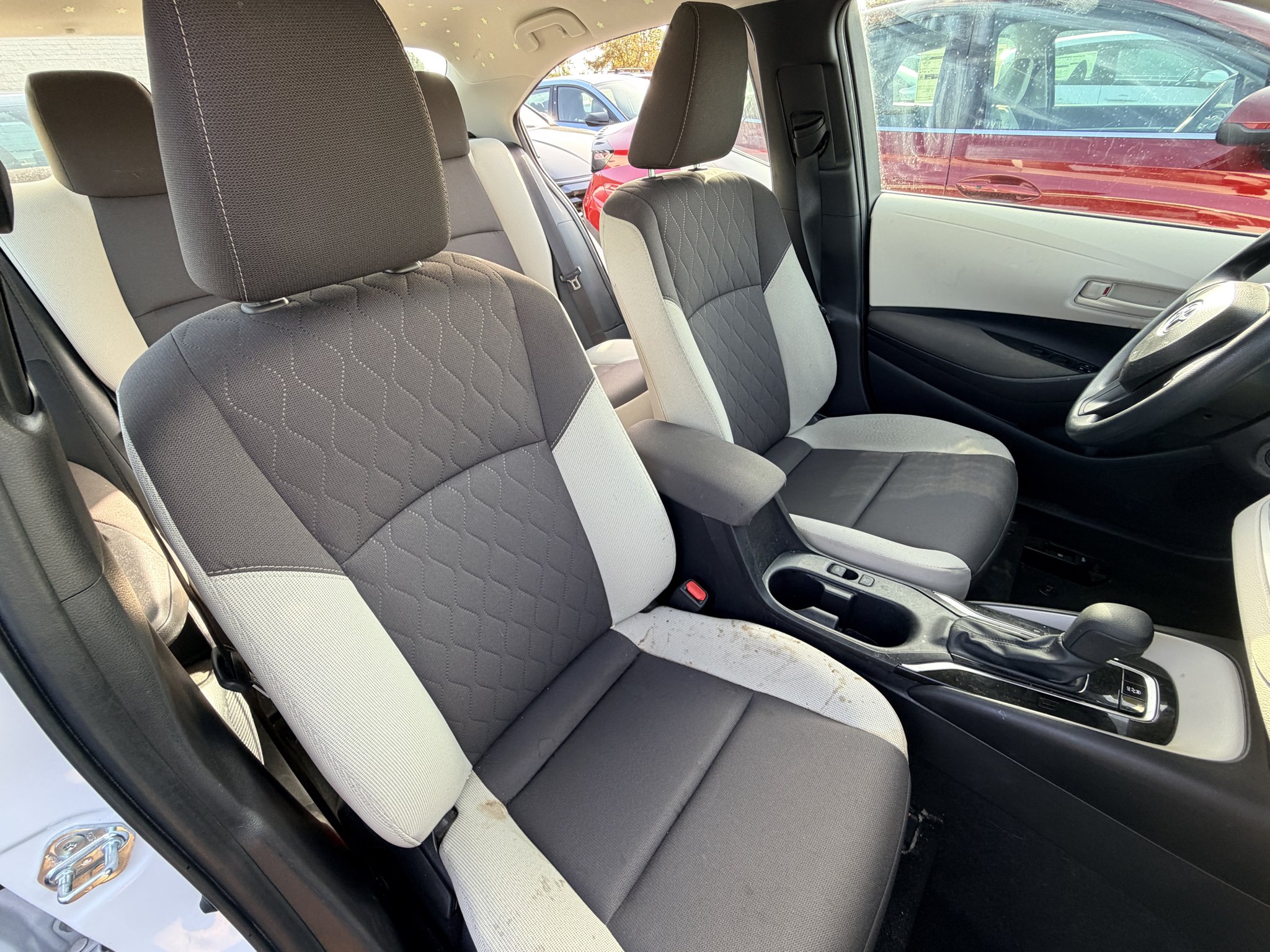 Used 2025 Ice Cap Toyota LE image 14