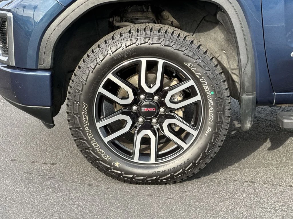 Used 2020 Blue GMC AT4 image 33