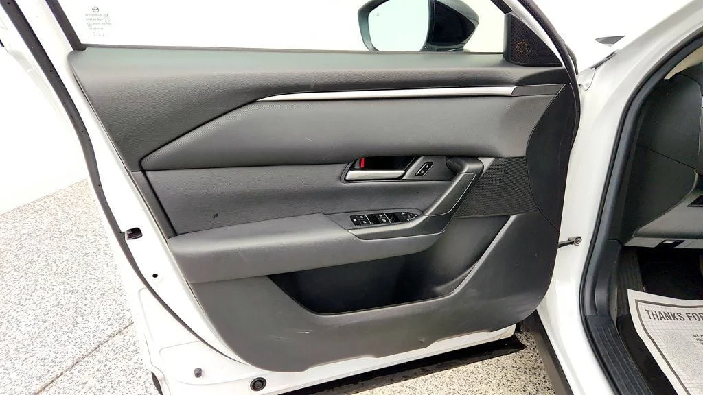 Used 2025 Wind Chill Pearl Mazda 2.5 S Preferred Package AWD image 10