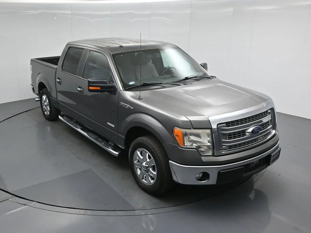 Used 2013 Gray Ford XLT image 33