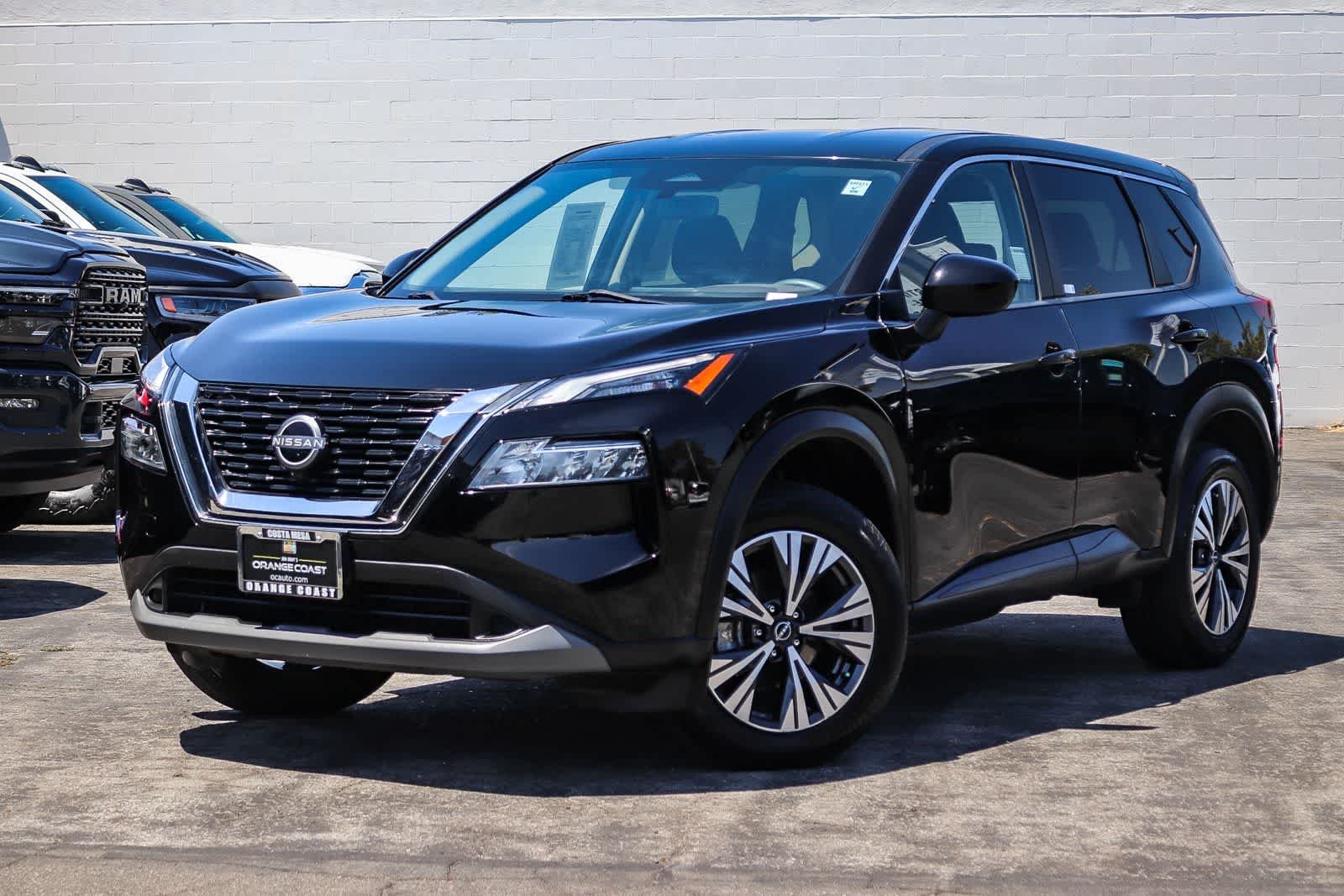2023 Nissan Rogue SV FWD's photo
