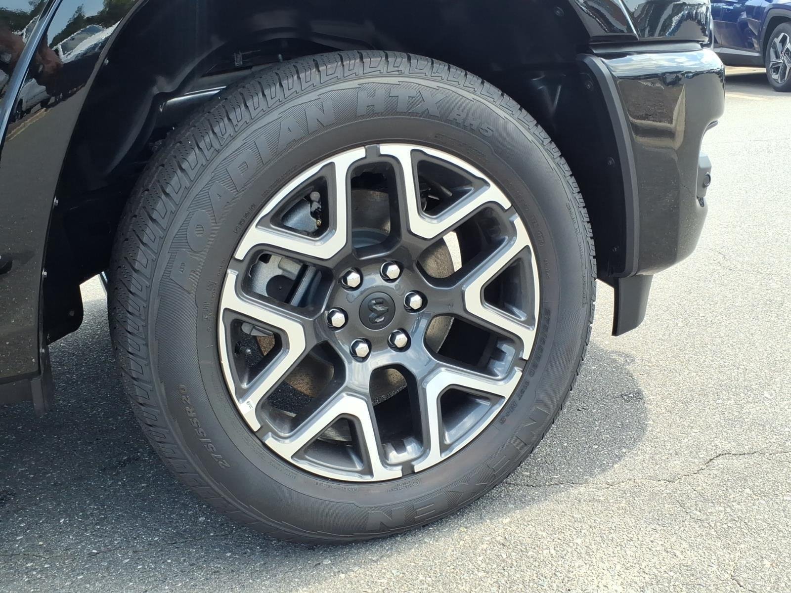 New 2026 Diamond Black Crystal Pearl-Coat Exterior Paint RAM Laramie image 14