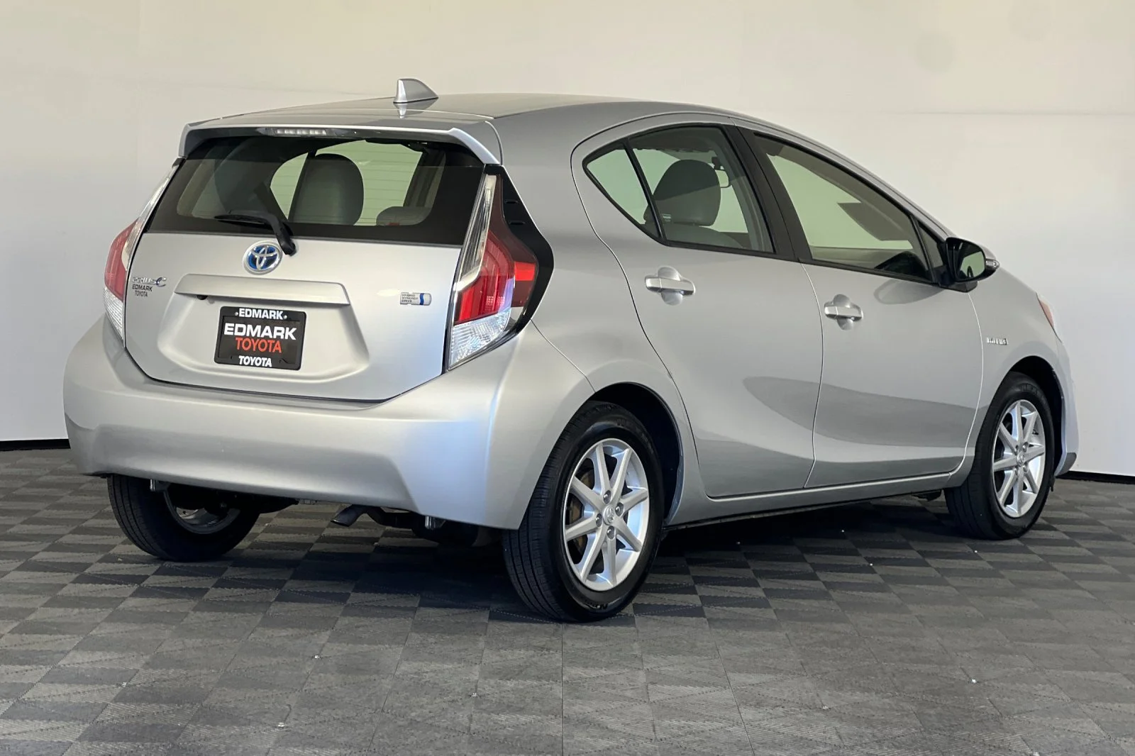 Used 2016 Classic Silver Metallic Toyota Four image 3