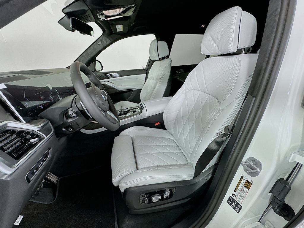 New 2027 Alpine White BMW xDrive40i image 16