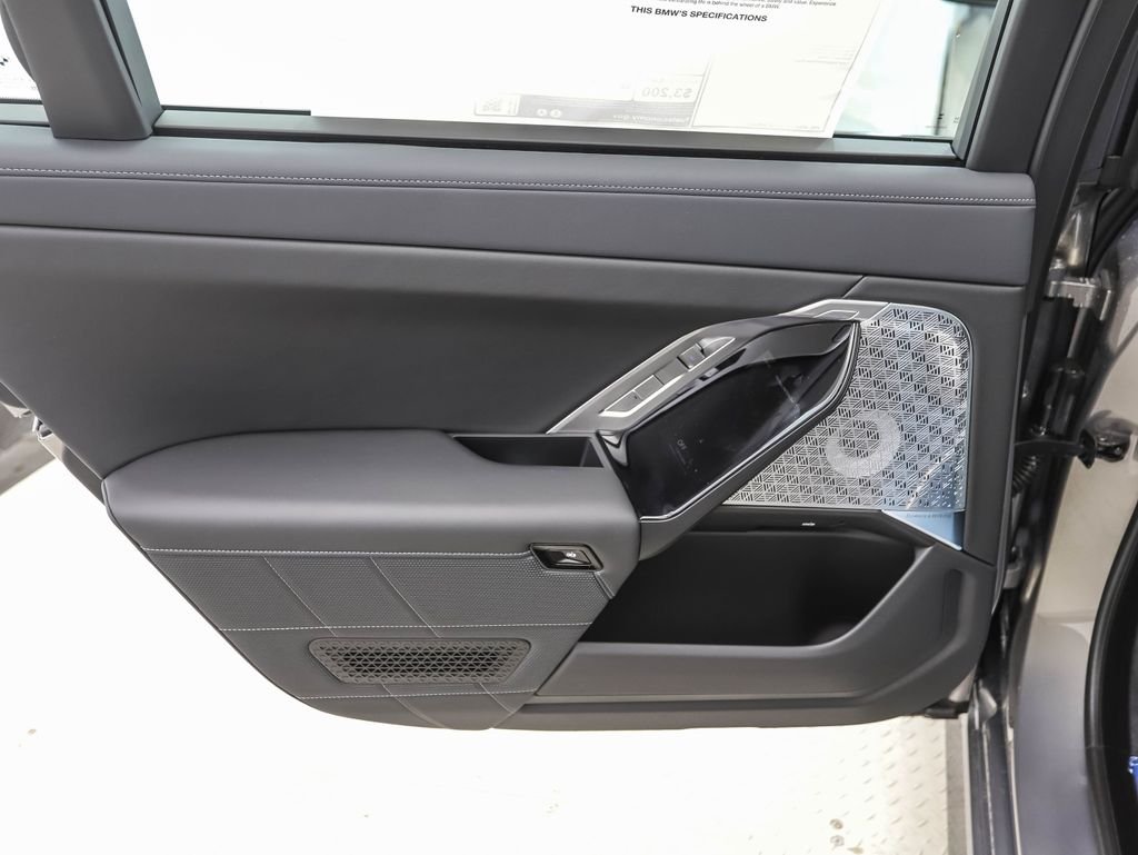 Used 2025 Gray Metallic BMW 760i xDrive image 20