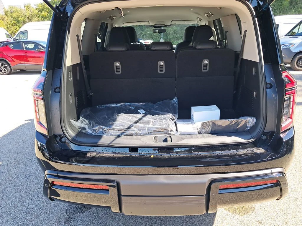 2026 Nissan Armada SV - Photo 24
