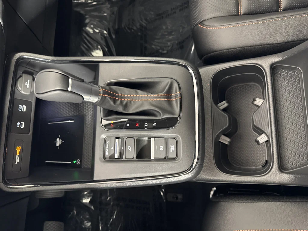 New 2027 Platinum White Pearl Honda Sport-L image 22