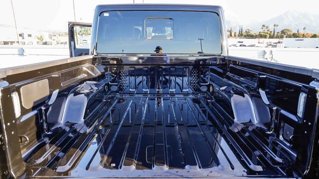 New 2026 Black Clearcoat Jeep Rubicon image 31