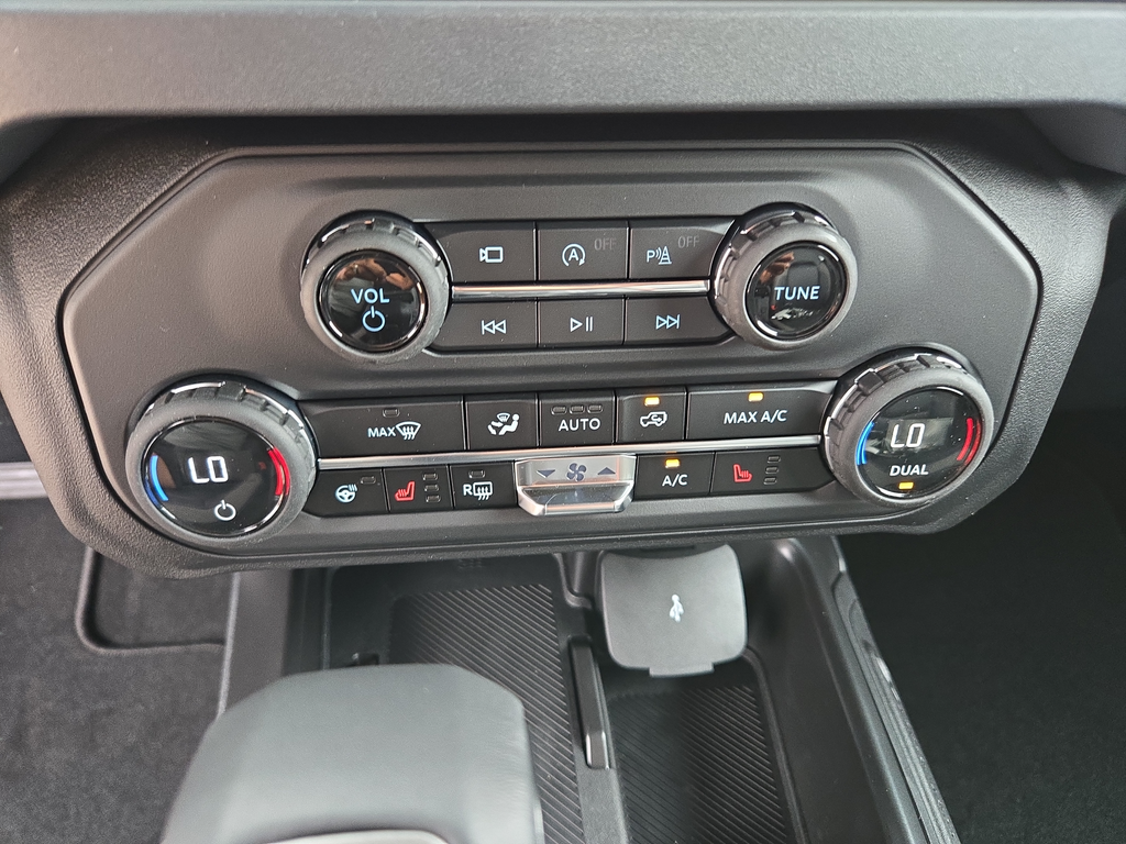 New 2026 Desert Sand Ford Outer Banks® image 22