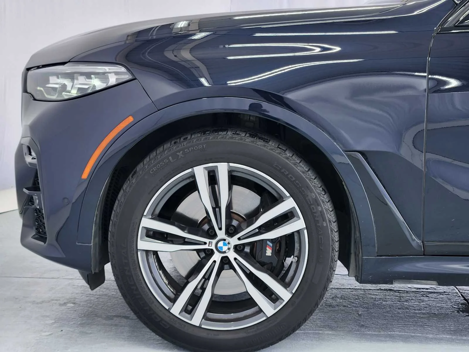 Certified Used 2022 Carbon Black Metallic BMW xDrive40i image 6