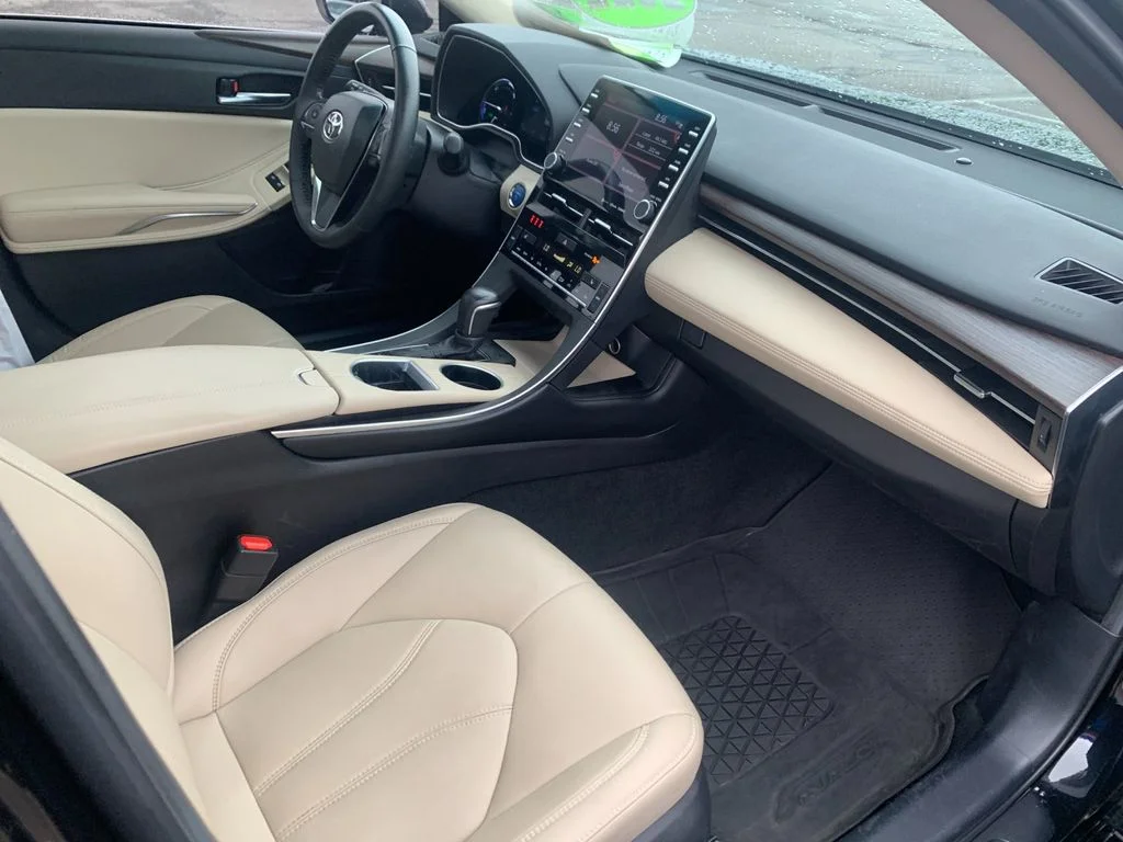 Used 2022 Black Toyota XLE Plus image 18