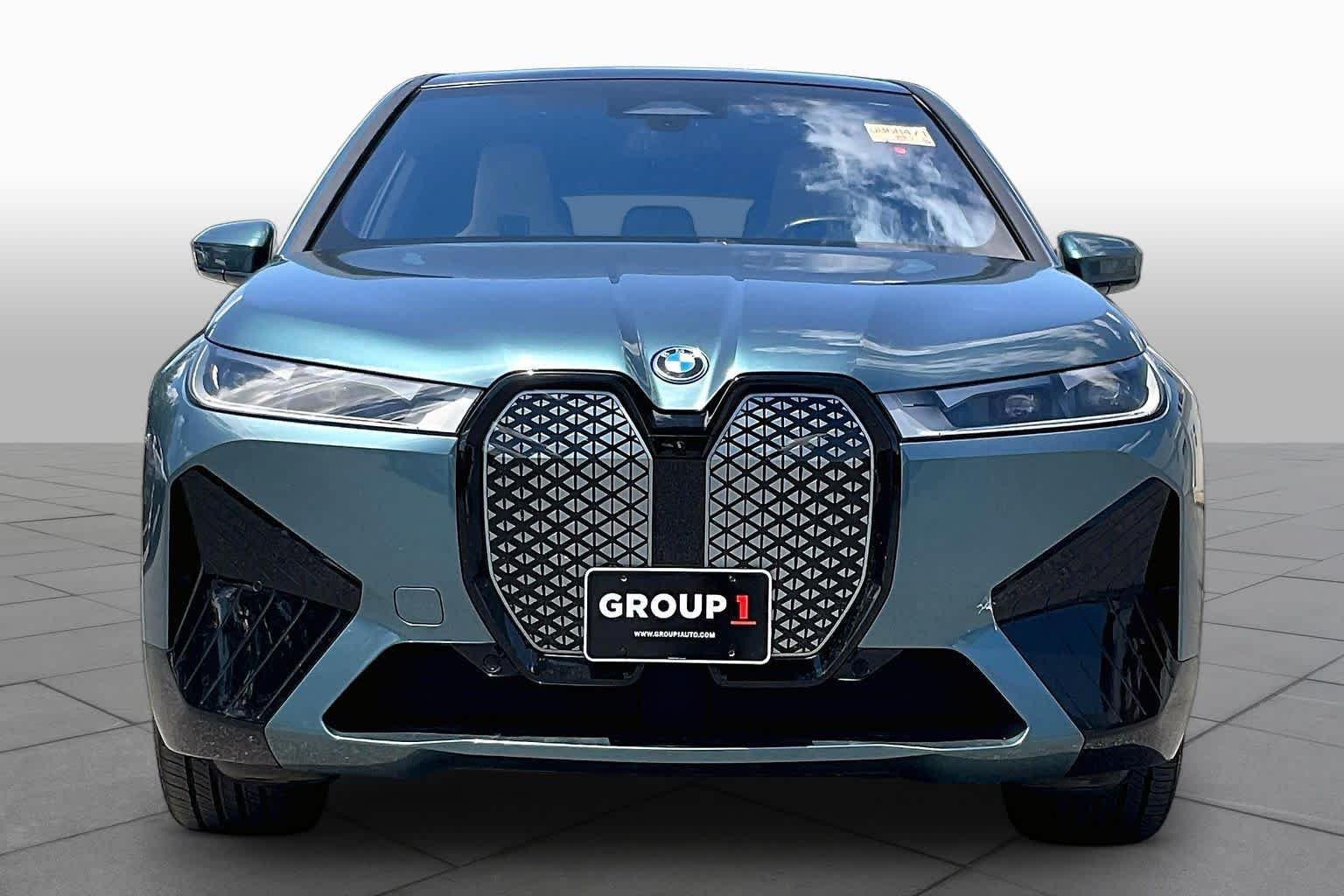 Used 2023 Blue Ridge Mountain Metallic BMW xDrive50 image 3