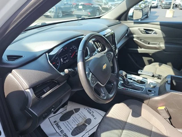 Used 2023 White Chevrolet LT image 18