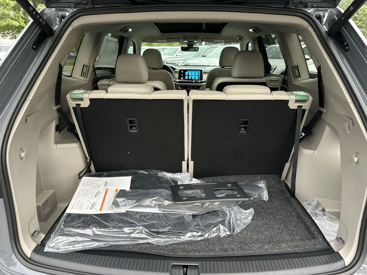 New 2026 Gray Volkswagen 2.0T SE w/Technology image 38