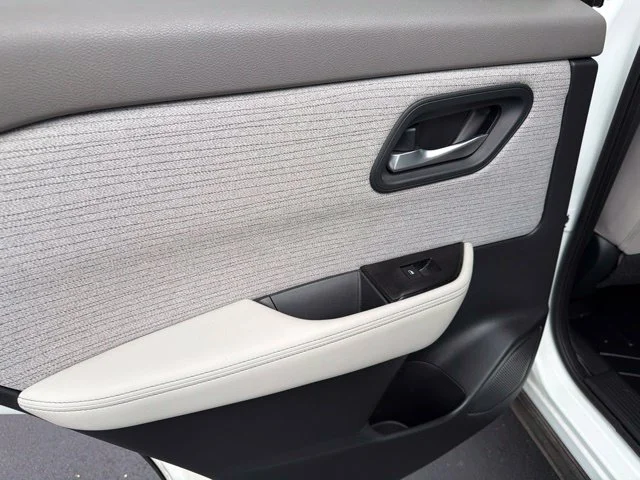 2023 Nissan Rogue SV - Photo 26