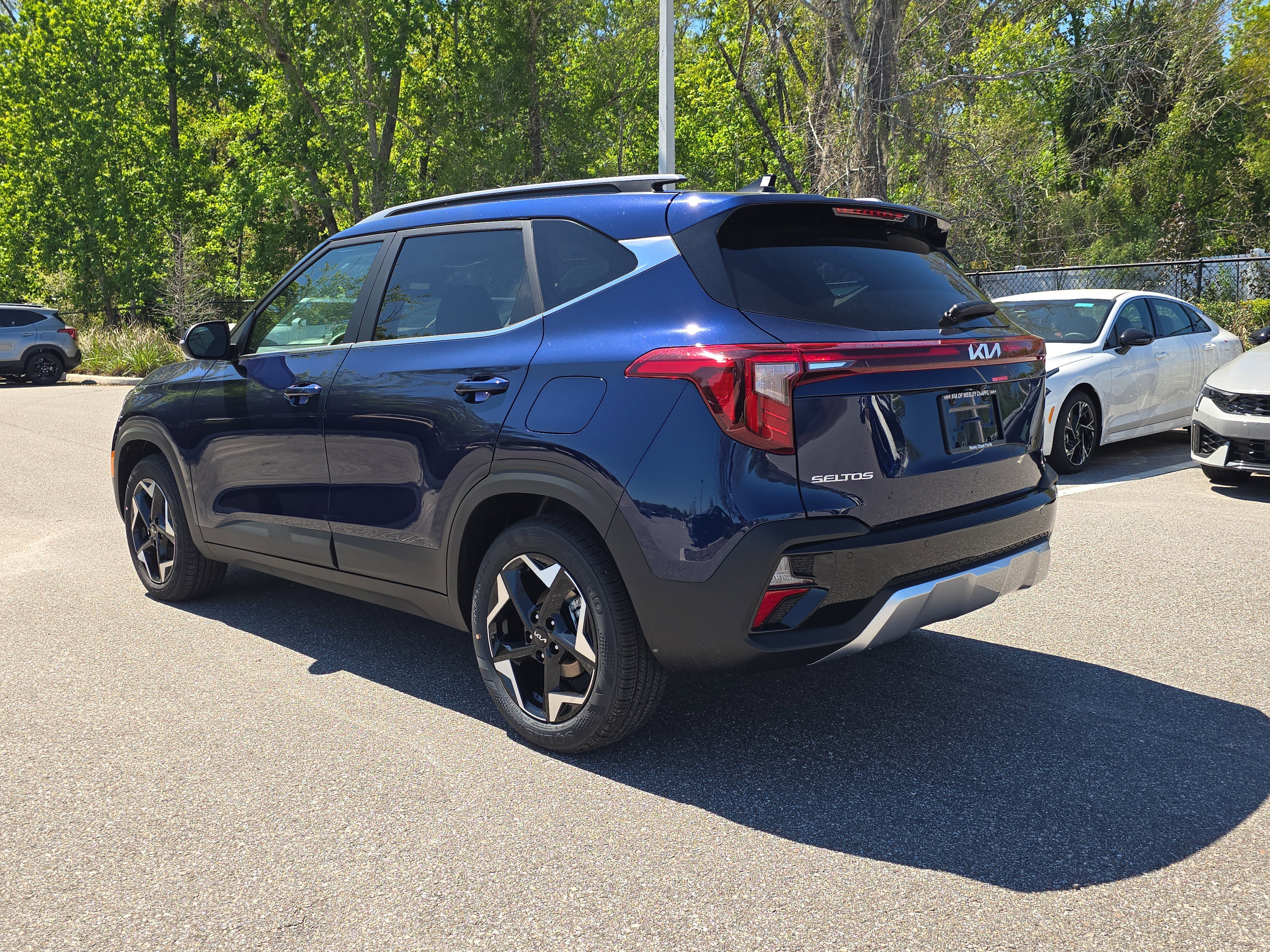 New 2026 Dark Ocean Blue Kia EX image 6