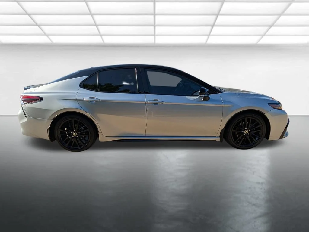 Used 2022 Silver Toyota XSE V6 image 31