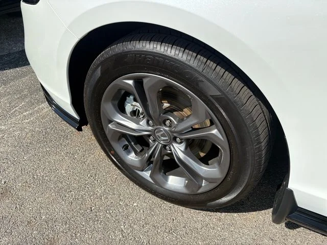 Certified Used 2023 Platinum White Pearl Honda EX-L image 5