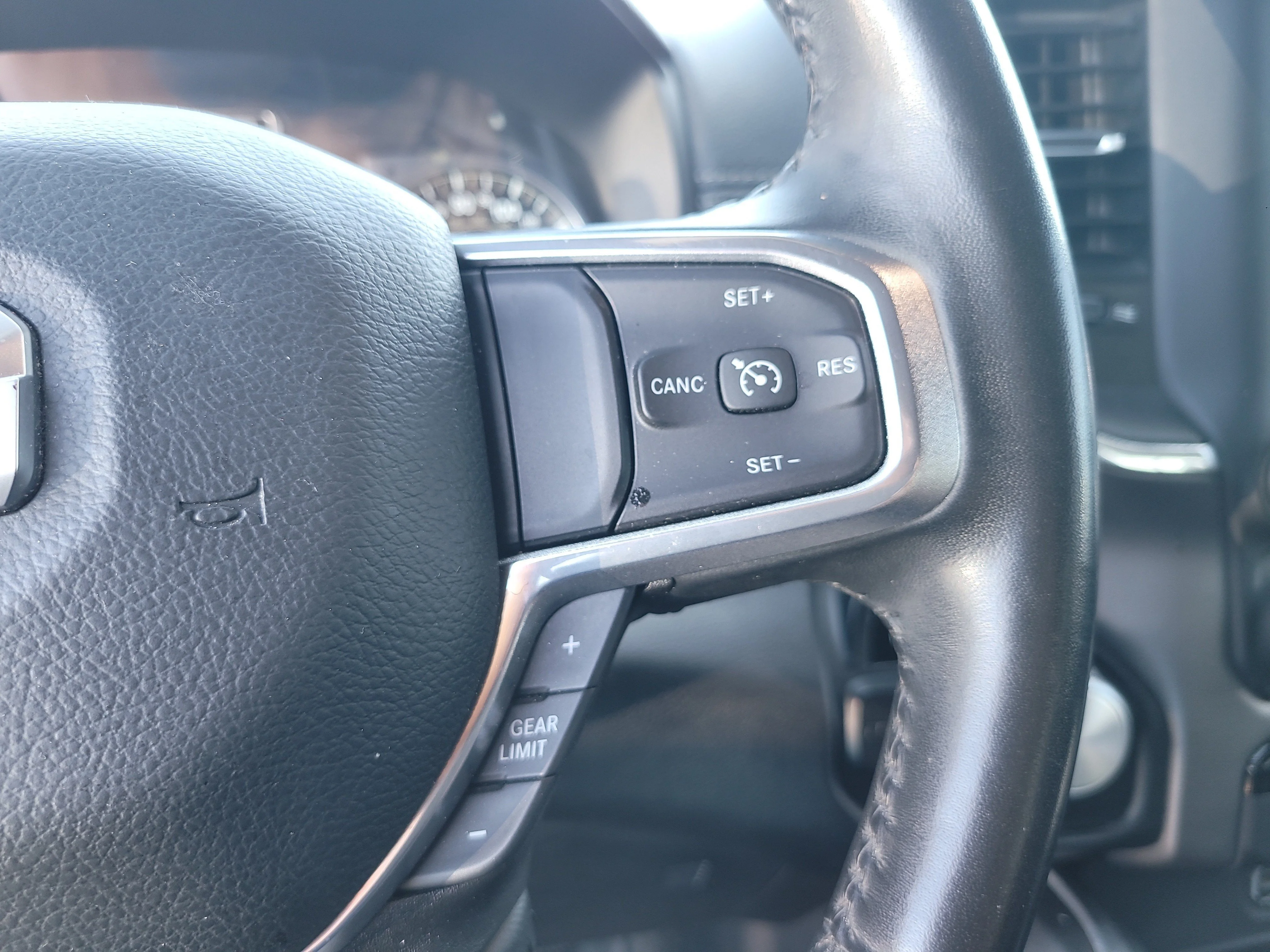 Used 2022 Bright White Clearcoat Ram Laramie image 28