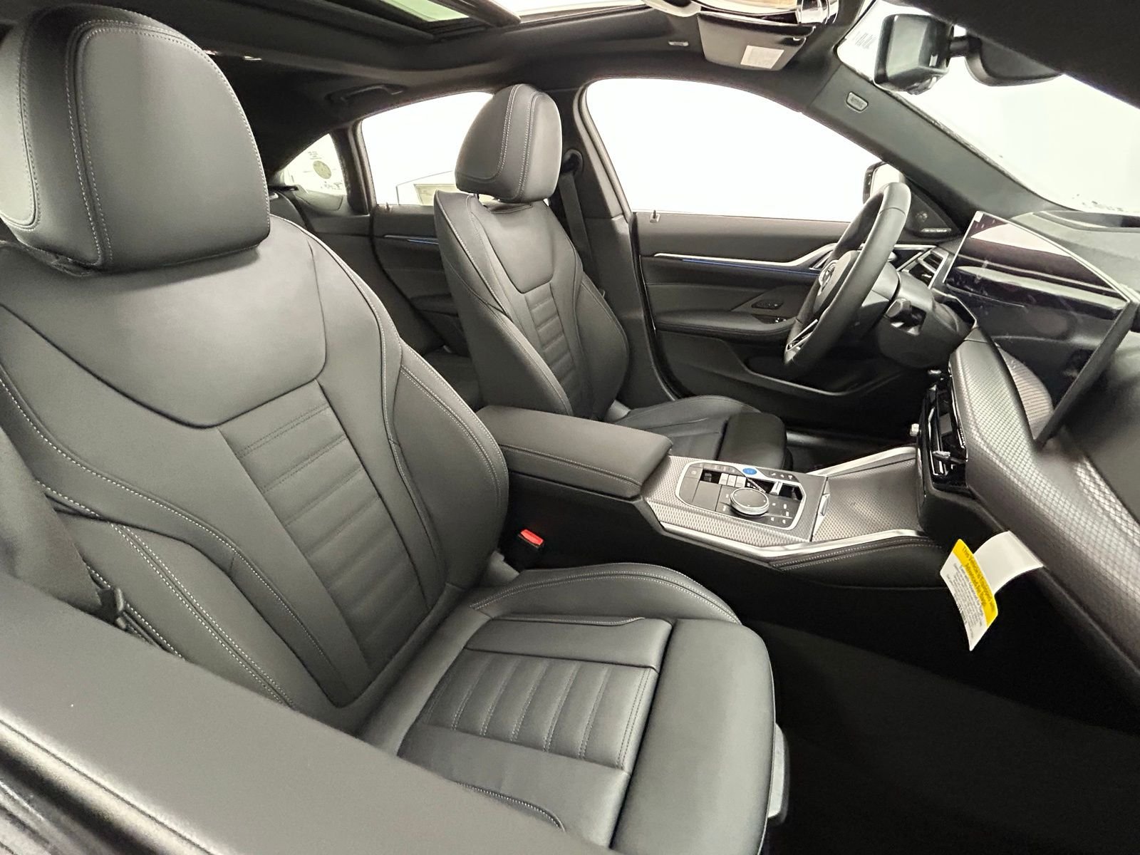 New 2026 Alpine White BMW xDrive40 image 42