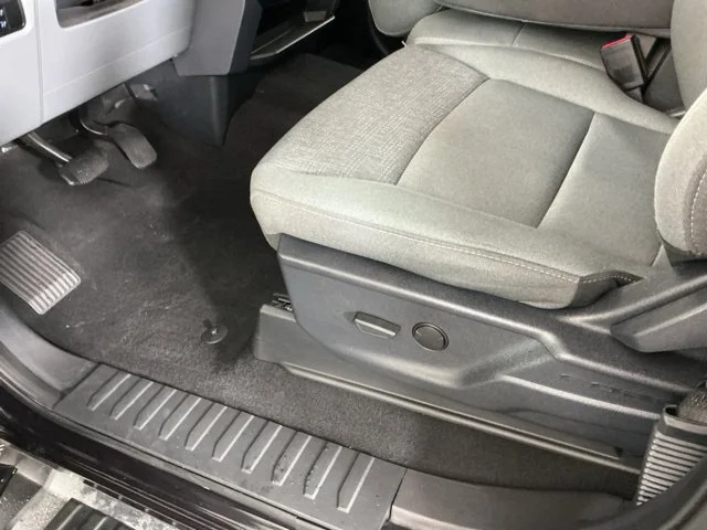 Used 2024 Agate Black Metallic Ford XLT image 17