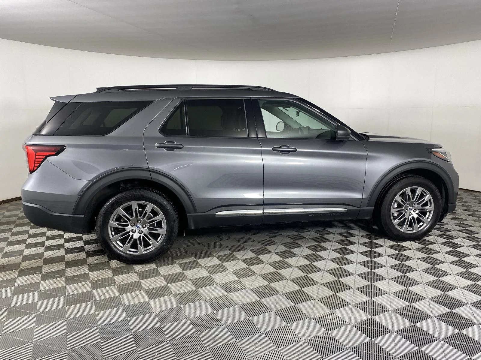 Used 2025 Carbonized Gray Ford Active image 8