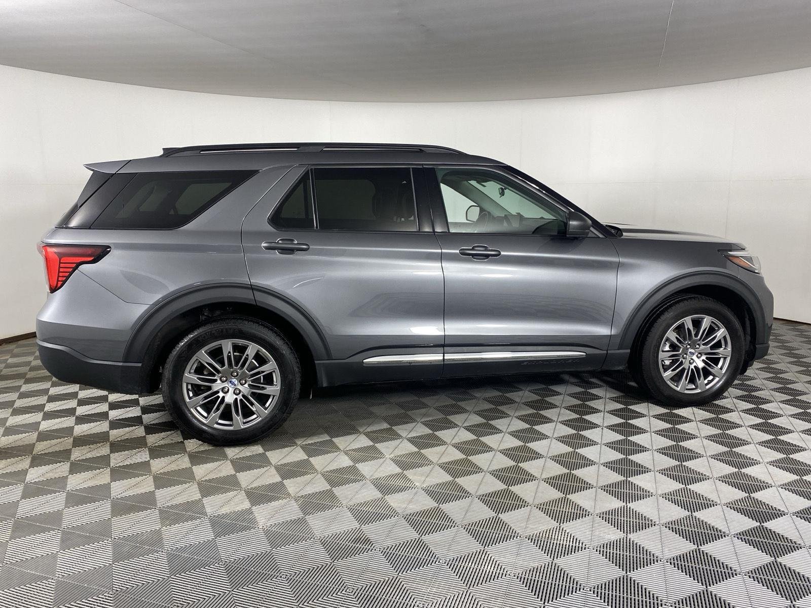 Used 2025 Carbonized Gray Ford Active image 8