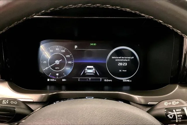 Used 2022 Everlasting Silver Kia SX-Prestige image 28
