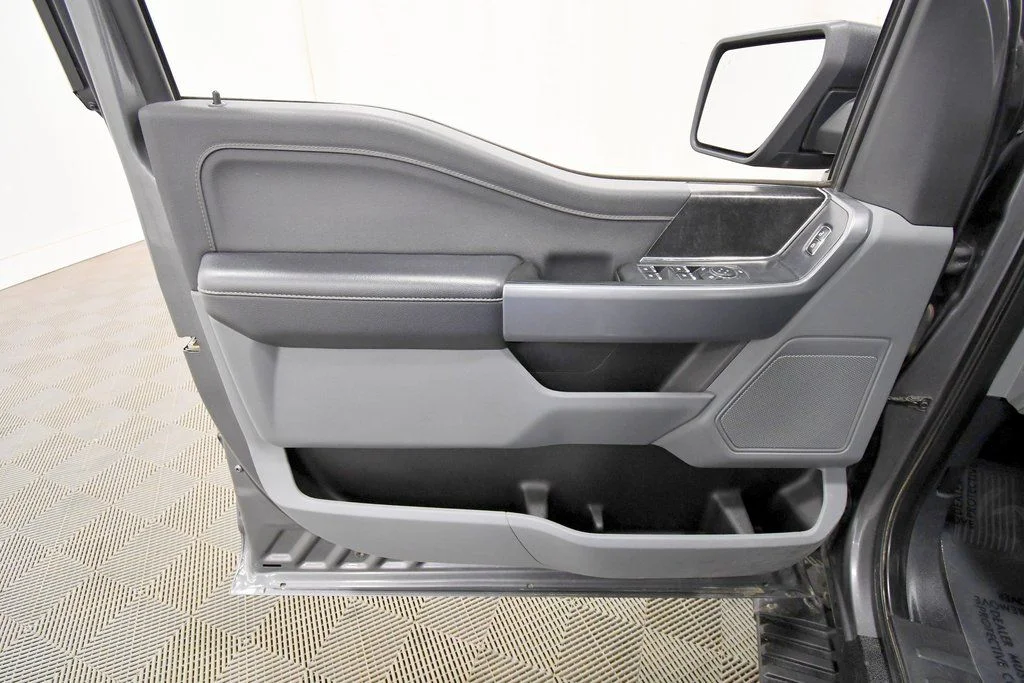 Used 2022 Gray Ford XLT image 13