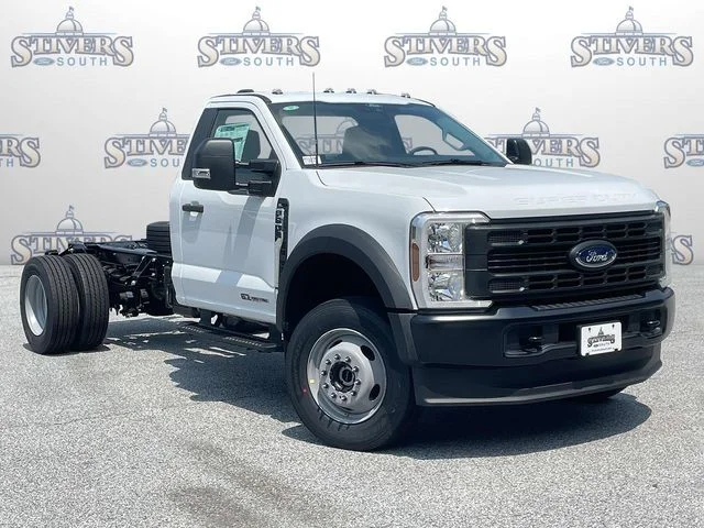 2025 Ford F-600 Super Duty Chassis Cab