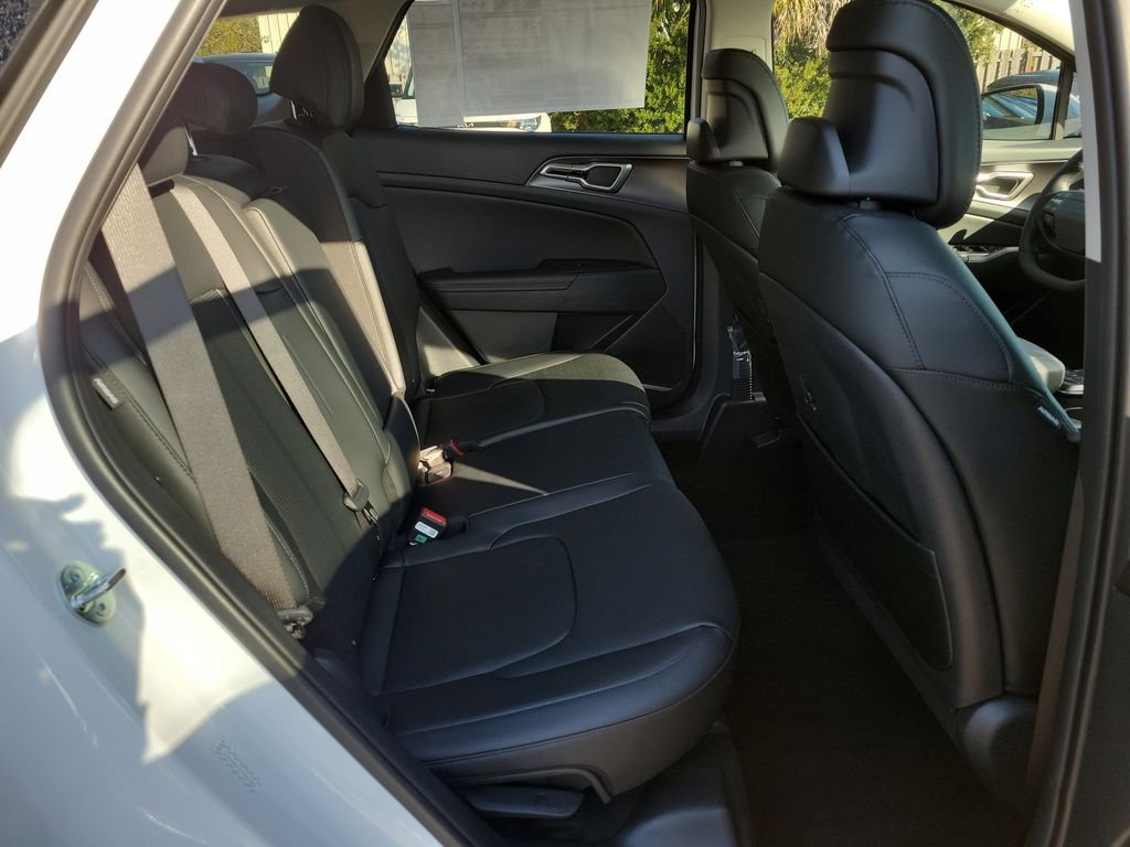 New 2026 Glacial White Pearl Kia EX image 12