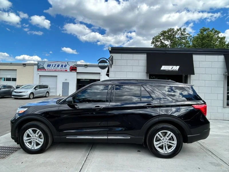 Used 2023 Black Metallic Ford XLT Sport Utility 4D image 5