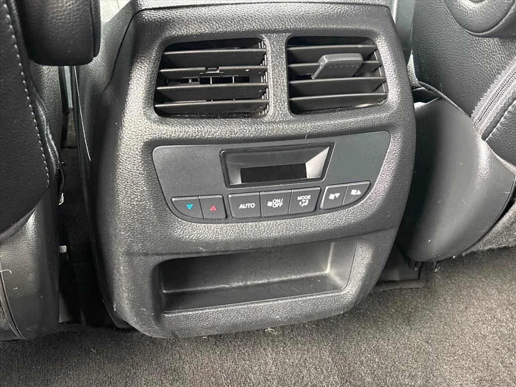 Used 2016  Honda EX-L image 18