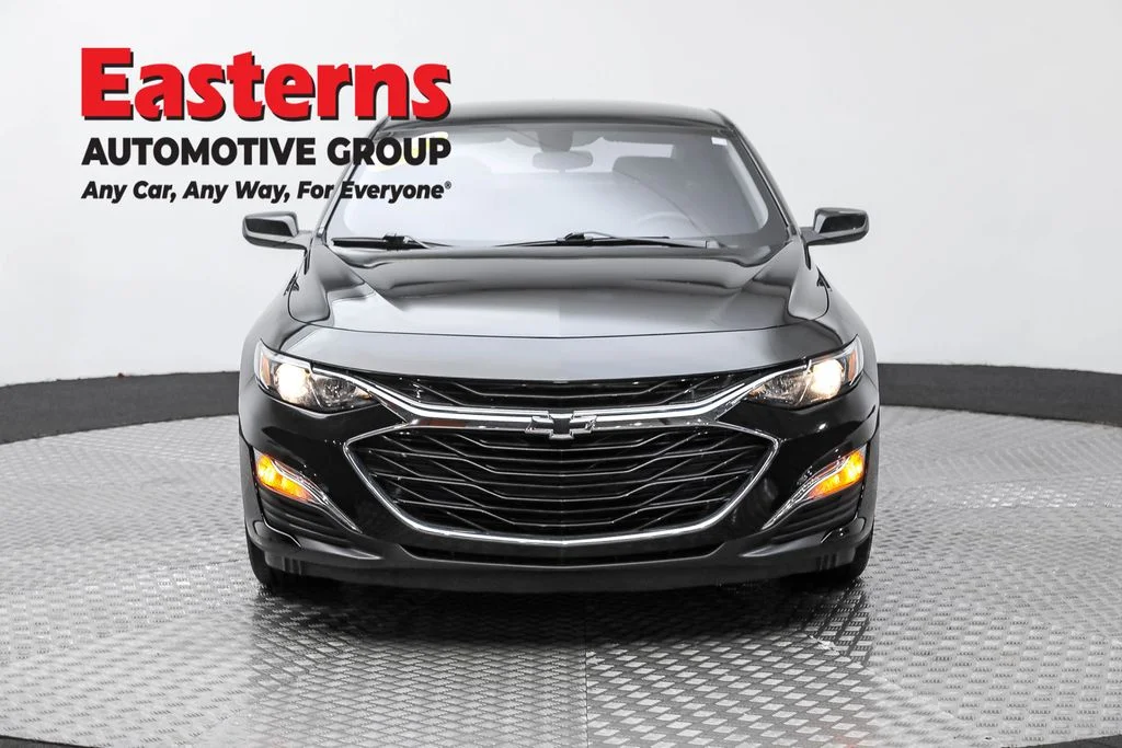 Used 2022 Black Chevrolet RS image 2
