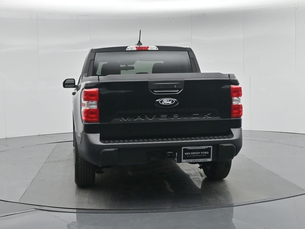 New 2026 Shadow Black Ford XLT image 26