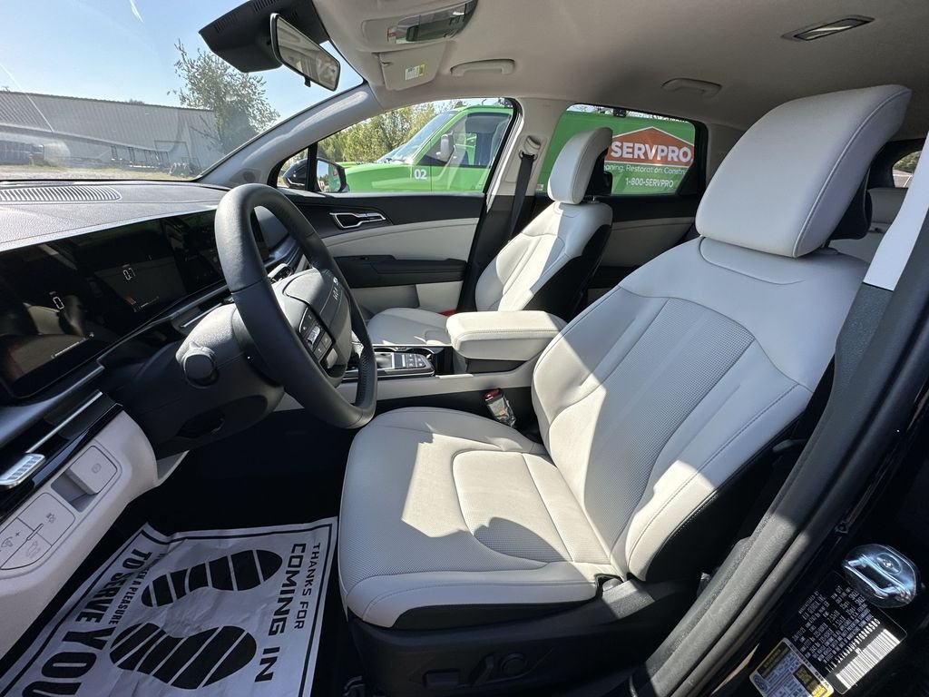 2026 Kia Sportage EX - Photo 11